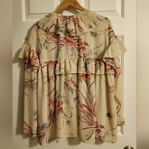NWT H&M floral ruffle blouse size xs - Picture 3 of 3